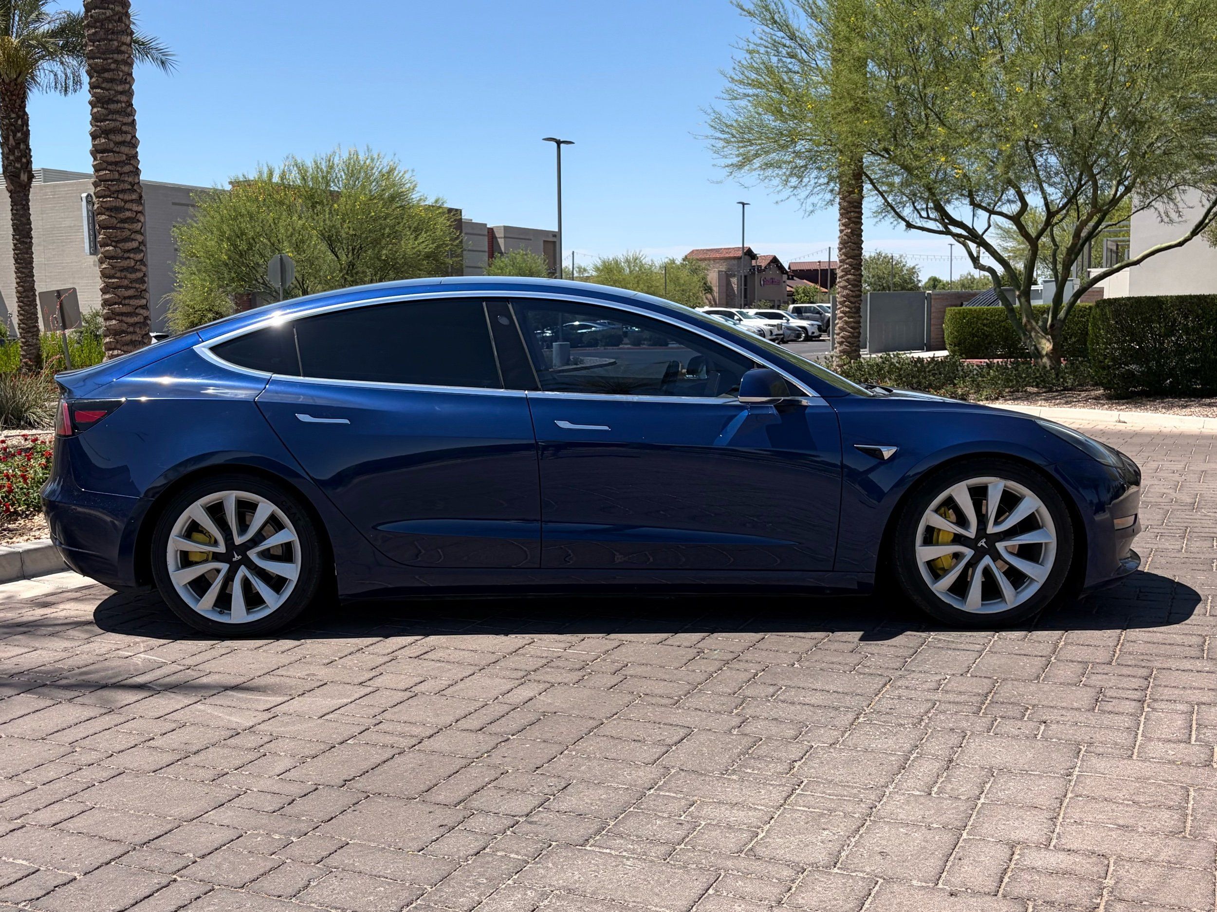 tesla model 3 2019 5YJ3E1EAXKF326057 image tesla model 3 2019 5YJ3E1EAXKF326057 image